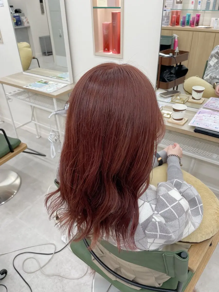 ロング カラー カット ヘアカラー トリートメント NaVIユウジ 透明感カラーのヘアスタイル