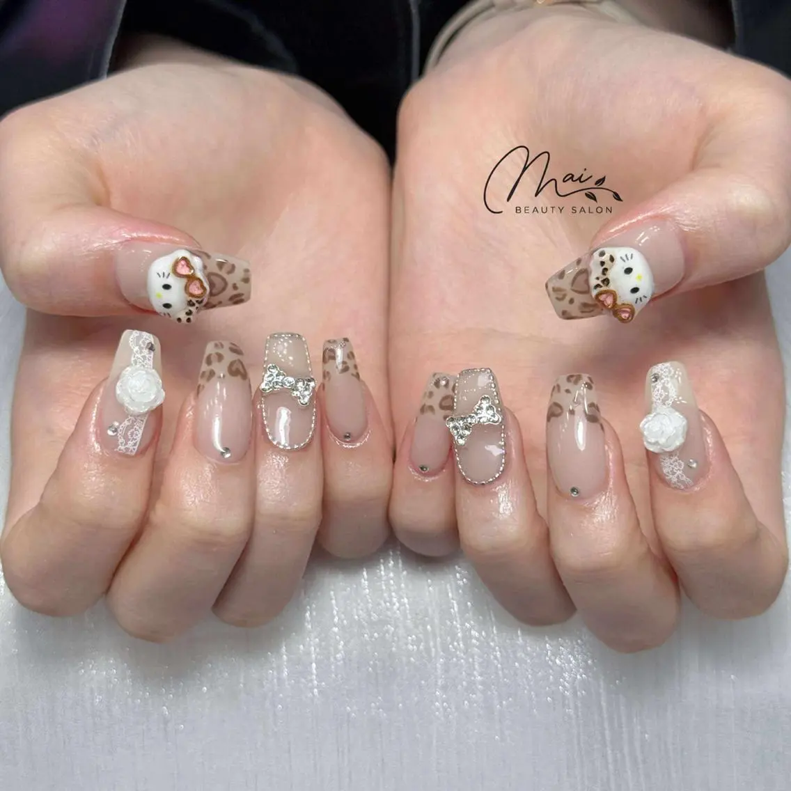 ネイル アニマル柄 ボルドー フレンチネイル ジェルネイル 韓国ネイル MaiBeauty Niのネイルデザイン
