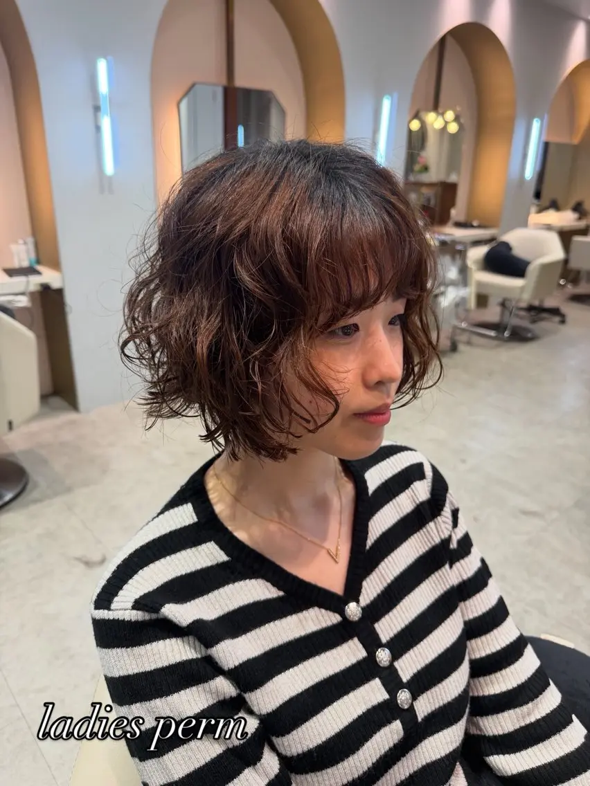 ‼️女性限定‼️カット➕パーマ🌀 好みに合わせて強さも変えられるので初挑戦、雰囲気変えたい方是非！の写真