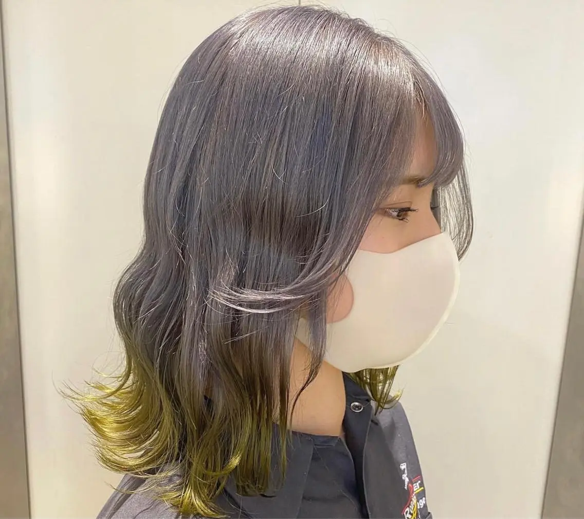 ミディアム カラー シルバー イエローカラー 遠藤沙也加 /レイヤーカットのヘアスタイル