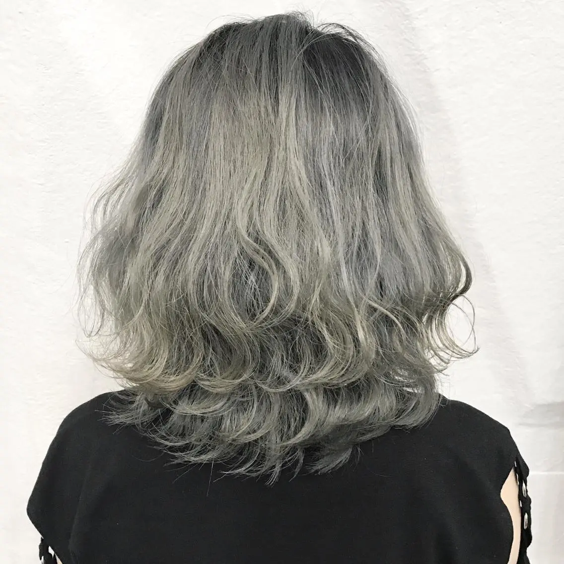 ショート カラー ブリーチ レイヤーカット K-POP好き美容師 🇰🇷Kai.Yのヘアスタイル