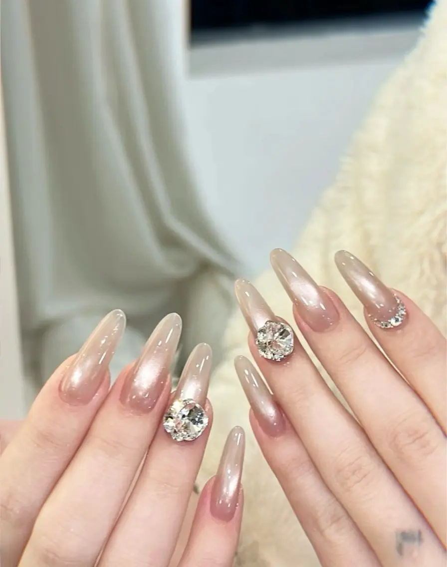 ネイル ハンドネイル Lily nail salonのネイルデザイン