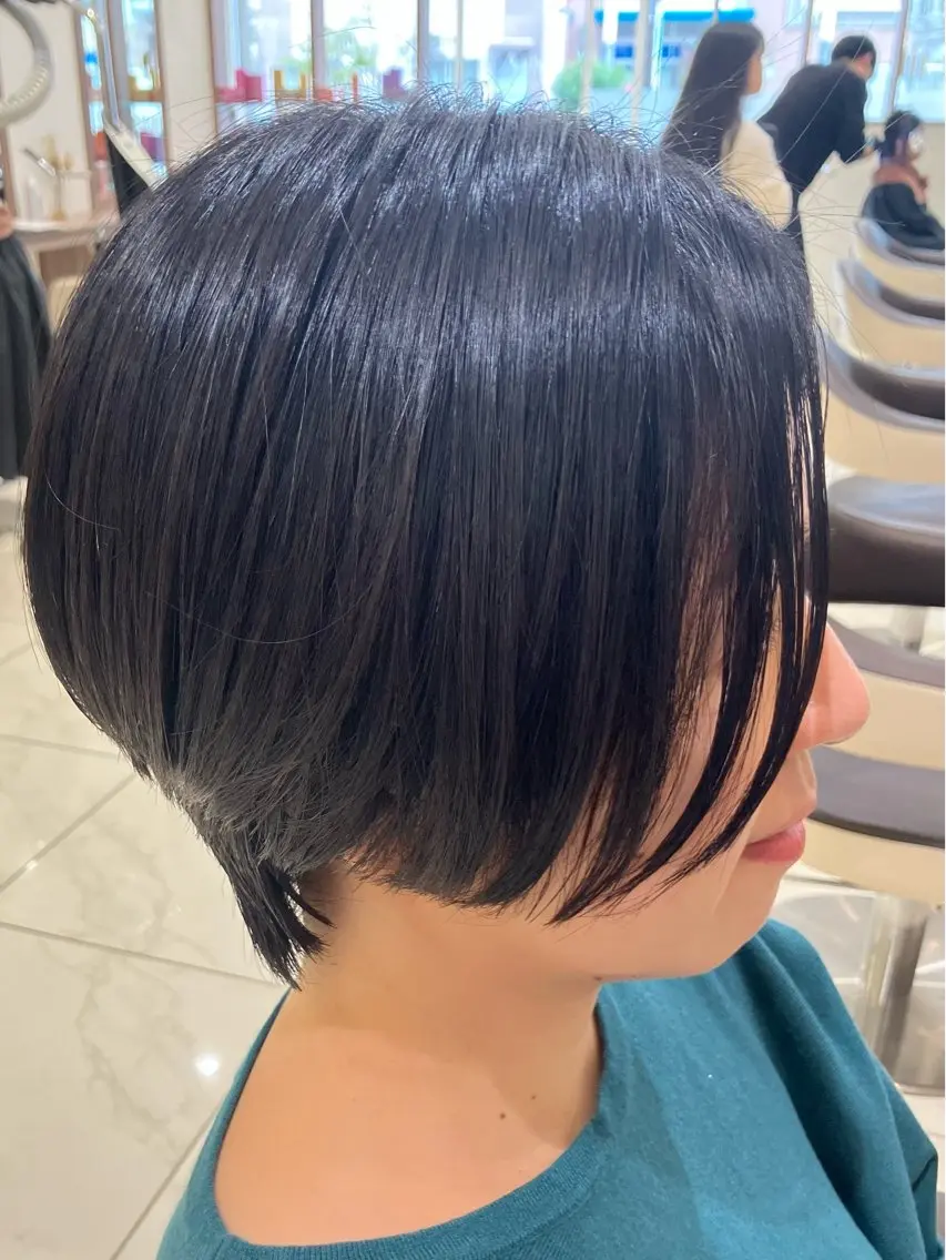 ショート ハンサムショート ショートヘア ☂️Ash 新杉田☂️山本のヘアスタイル