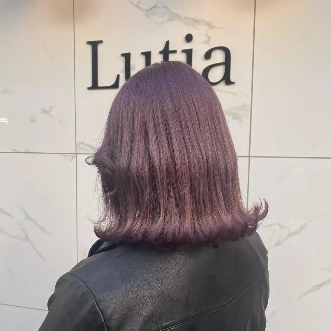 ミディアム カラー ヘアアレンジ ブリーチ ラベンダーカラー ピンクカラー ピンクラベンダー 新宿⌇韓国風ヘア ⌇透明感カラーのヘアスタイル