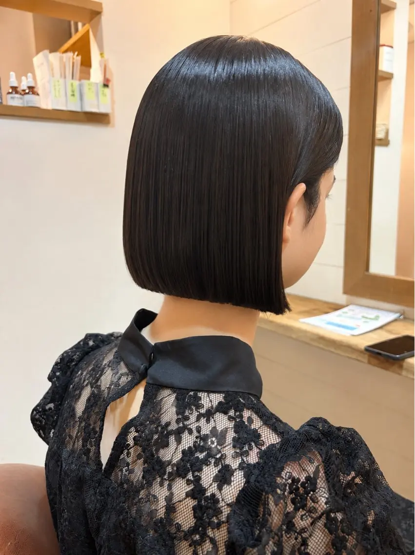 ショート カラー 堀 和香菜のヘアスタイル