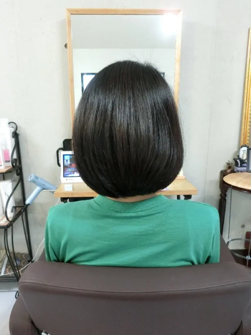 ミディアム トリートメント nao 艶カラー・髪質改善のヘアスタイル