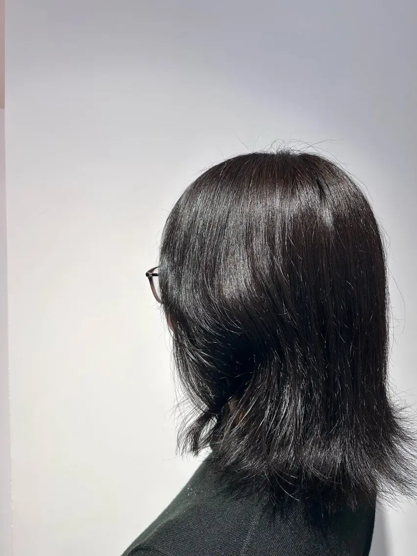 セミロング ヘアカラー トリートメント 蓮池 愛海のヘアスタイル