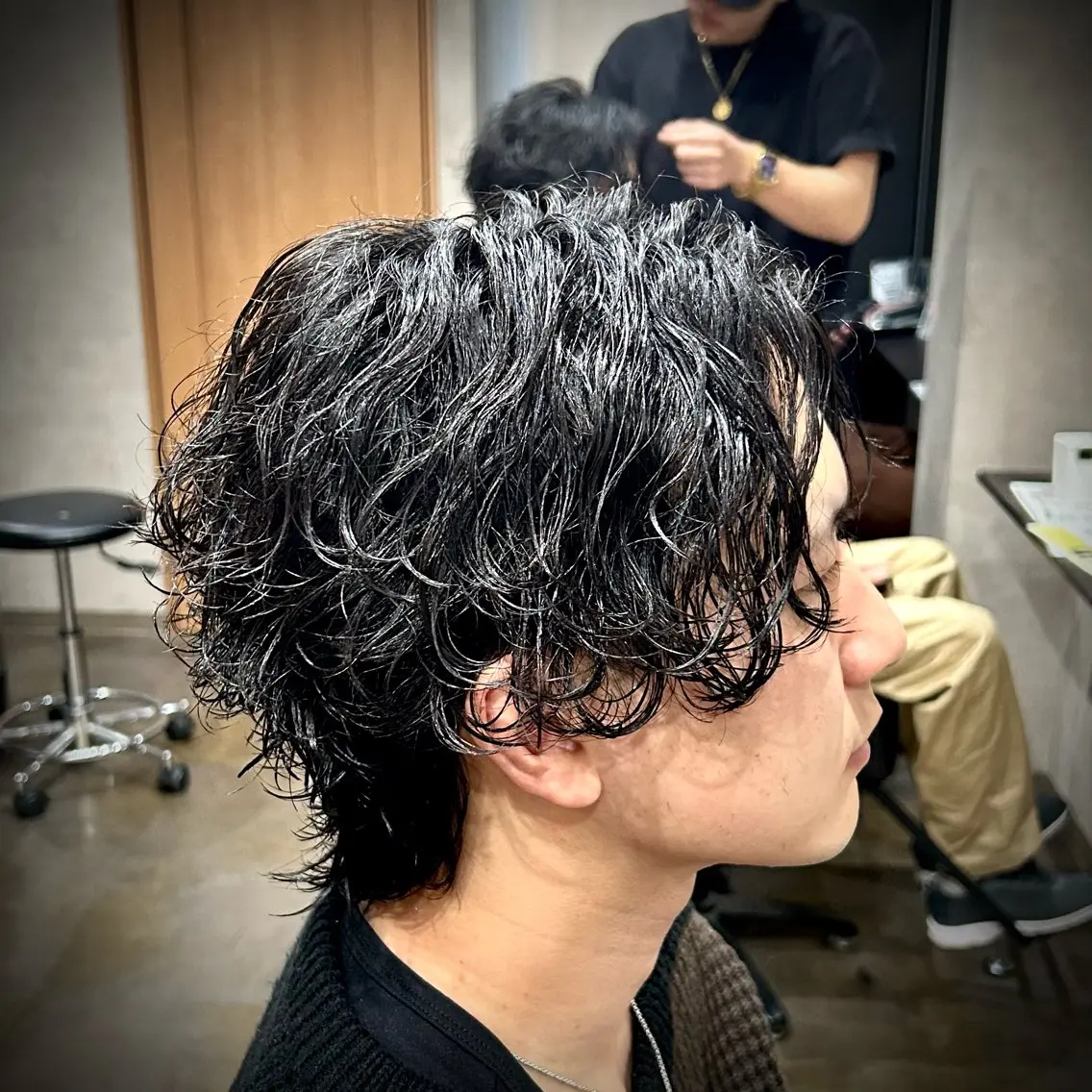 【人気No.1】メンズカット+ALLパーマ🔥波巻きツイスパ・無造作マッシュ春日部メンズ支持率急上昇中👑の写真