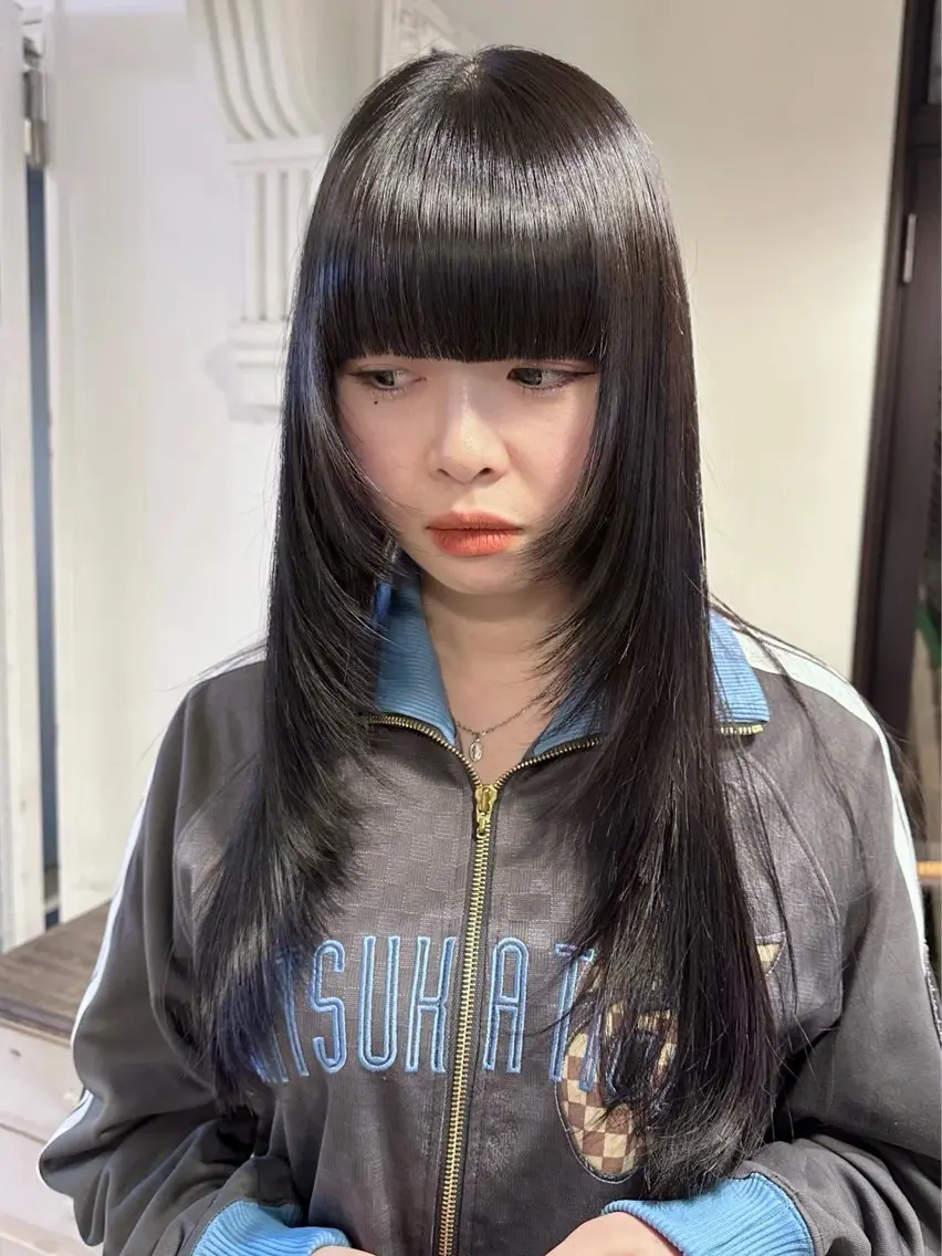 ロング カラー 顔まわりレイヤー 顔周りカット ハイレイヤー レイヤーカット トリートメント 髪質改善・艶髪カラー 🌷miku🌷のヘアスタイル