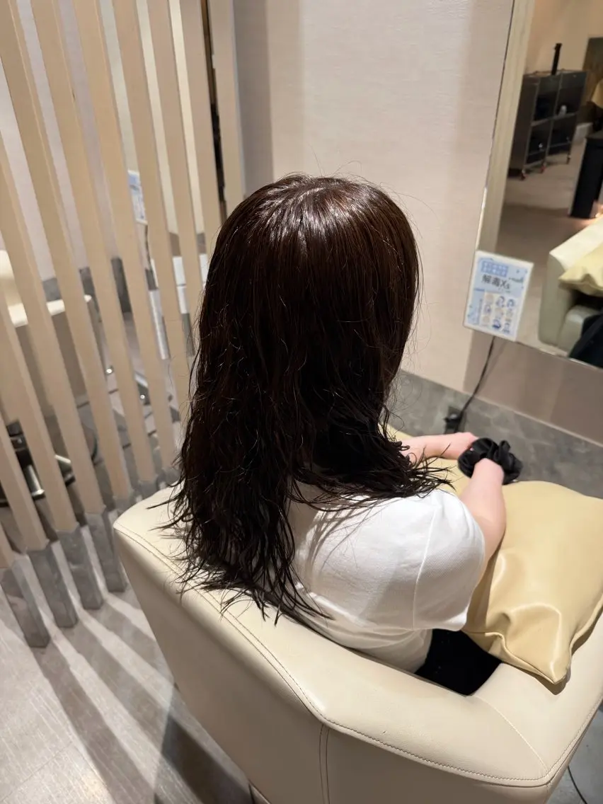 カラー ブラウンカラー ダークブラウン 服部 乃愛のヘアスタイル