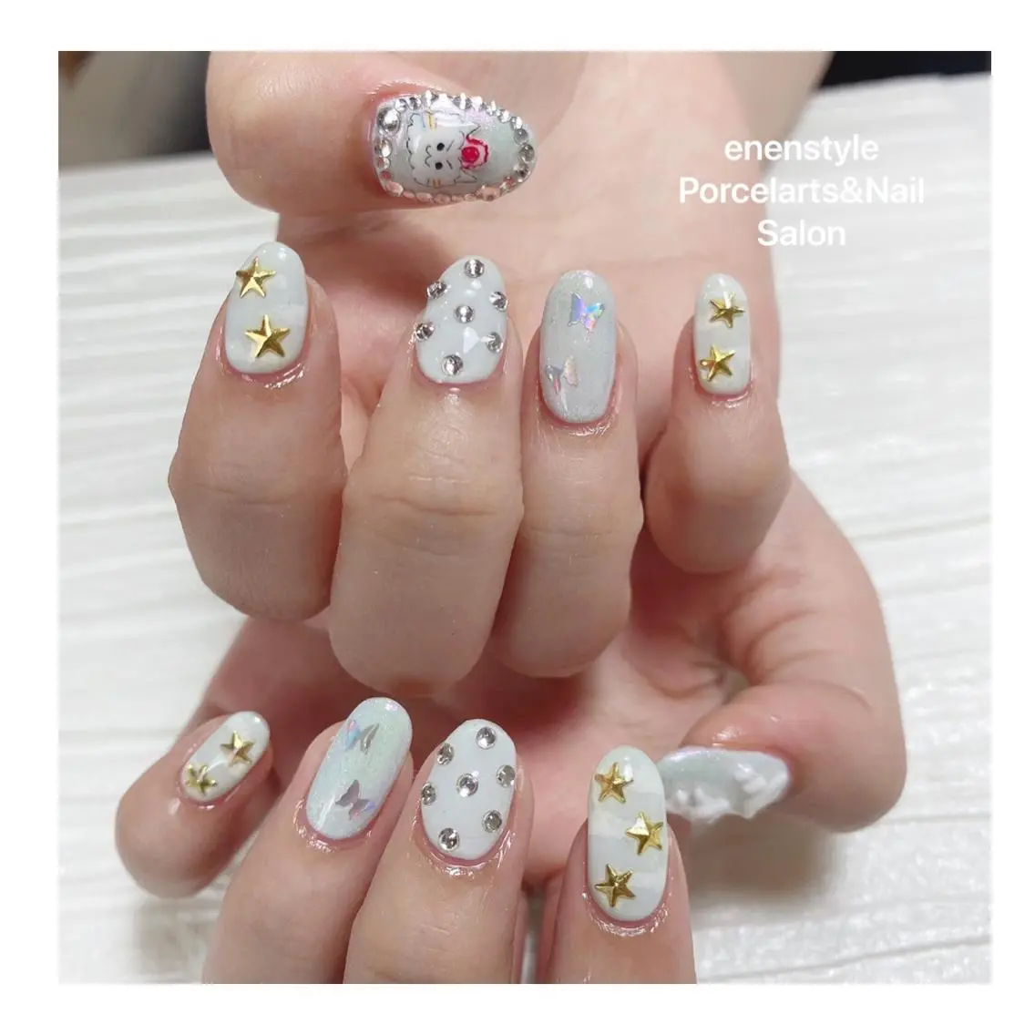ミディアム ネイル ハンドネイル 🐾enen style 🐾のネイルデザイン