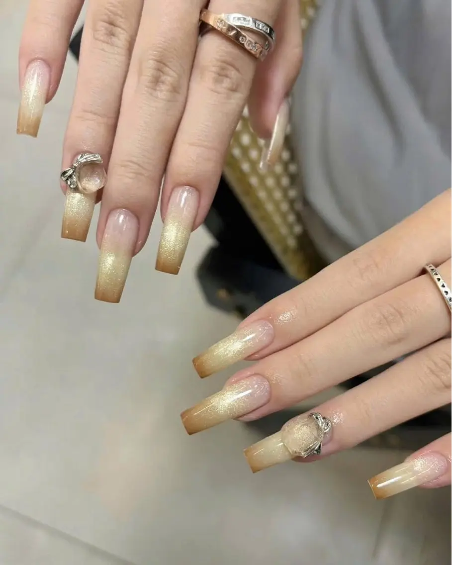 ネイル アートネイル オーロラネイル ブルー チークネイル フットネイル ハンドネイル NAILS168 新大久保店のネイルデザイン