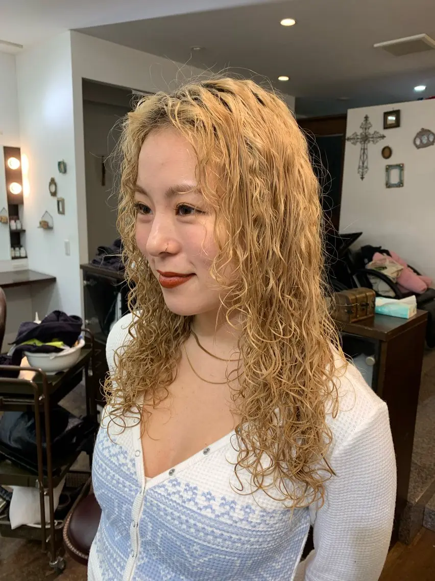 ロング パーマ スパイラルパーマ カット パーマ 🌈カーリーヘア/ 金子洸樹のヘアスタイル