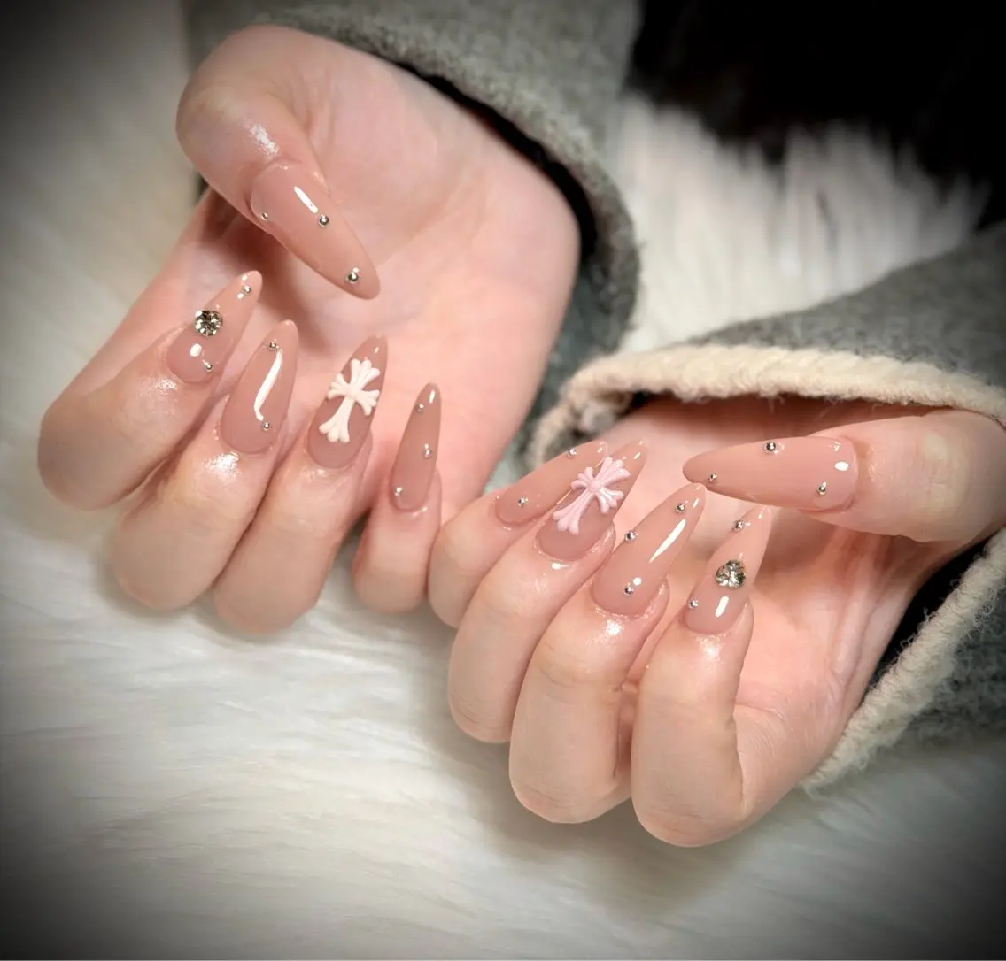 ネイル オーロラネイル チークネイル フットネイル フレンチネイル ジェルネイル Nichi Nail Salonのネイルデザイン