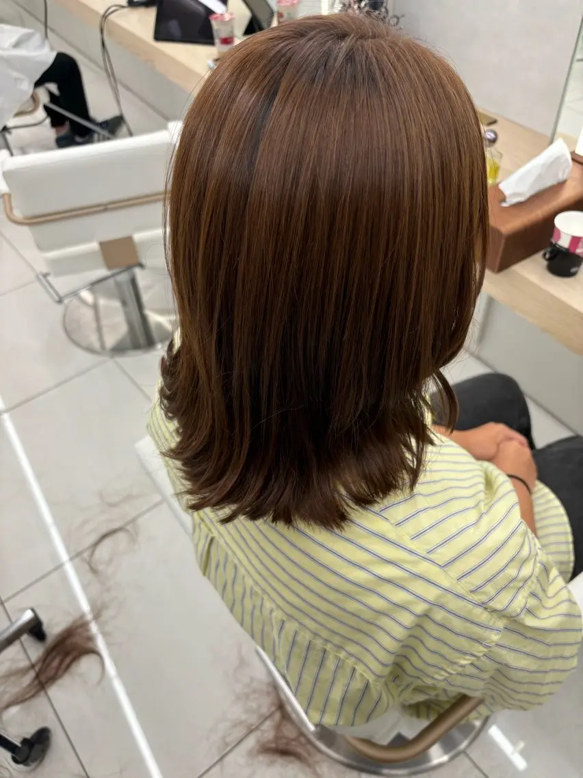 セミロング ヘアカラー 韓国透明感カラー🌀 yuukiのヘアスタイル