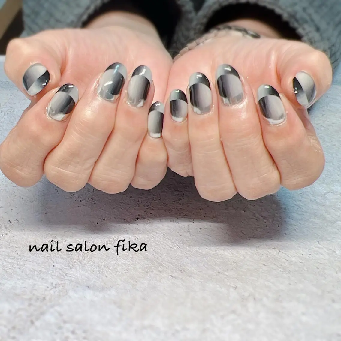 ネイル フレンチネイル ミラーネイル オンブレフレンチ nail salon fikaのネイルデザイン