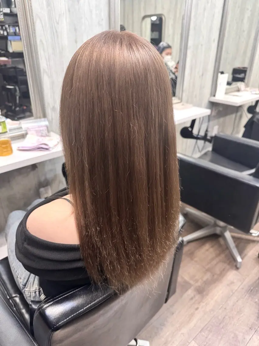 セミロング ヘアカラー トリートメント ✨池袋ブリーチ特化 Hibiki✨のヘアスタイル