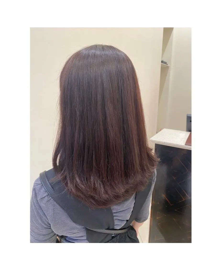 カラー 新嵩 真理のヘアスタイル