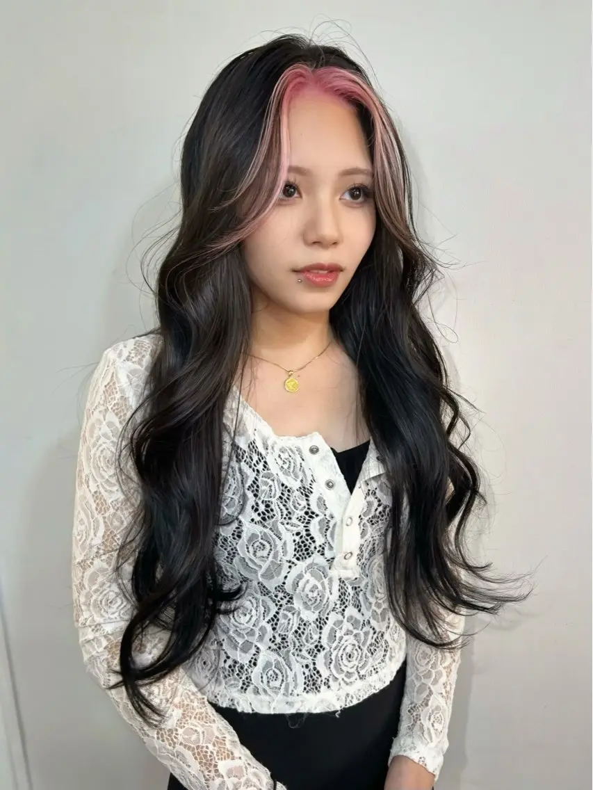 ロング カラー カット ヘアカラー AKO .のヘアスタイル