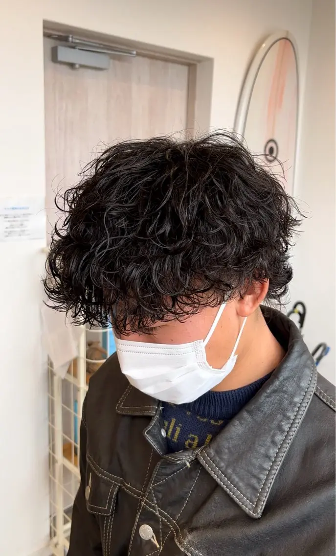 パーマ メンズ メンズパーマ 波巻きパーマ スパイラルパーマ 野中 慈穏のヘアスタイル
