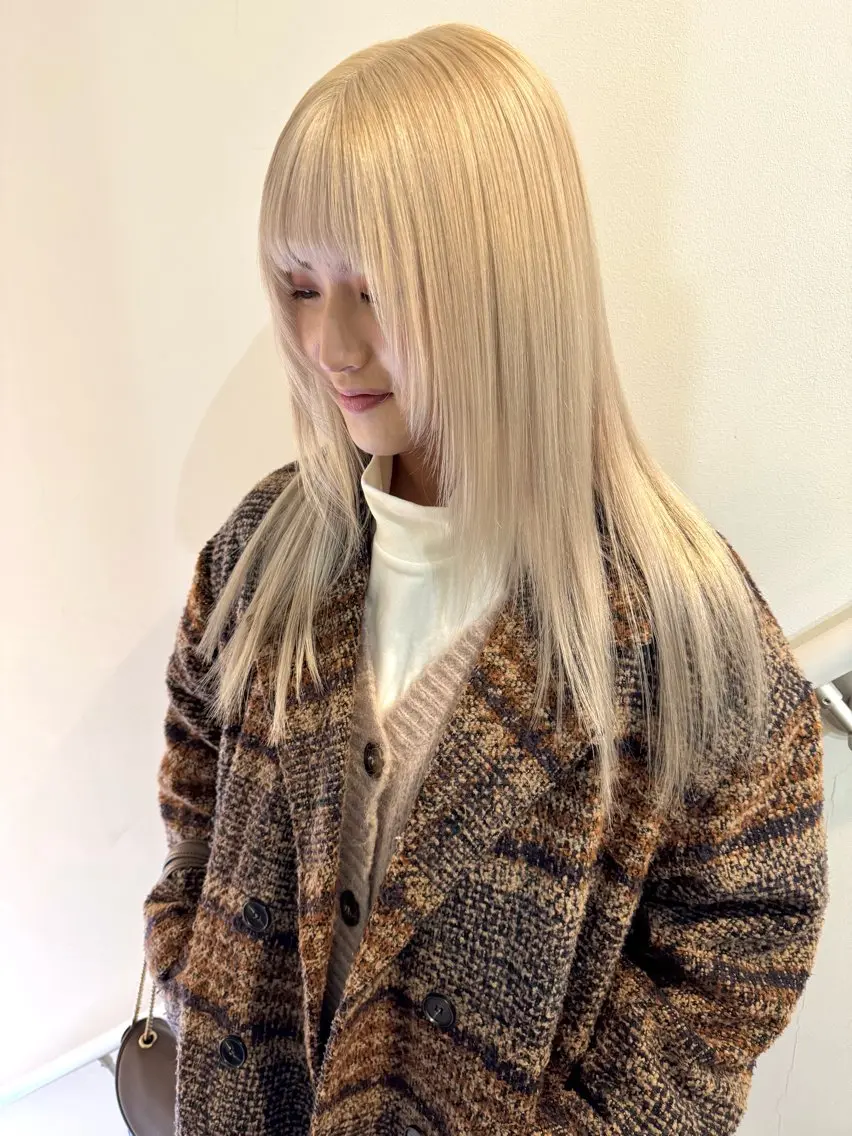 【平日限定🌸】カット+ケアブリーチダブルカラー+クイックトリートメントの写真