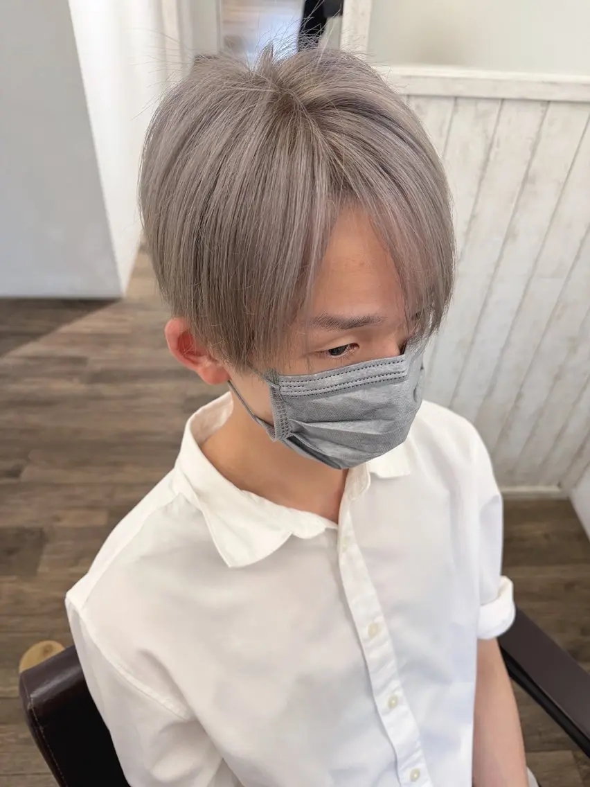 ショート カラー ブリーチ ハイライト⭐️上野 高広のヘアスタイル