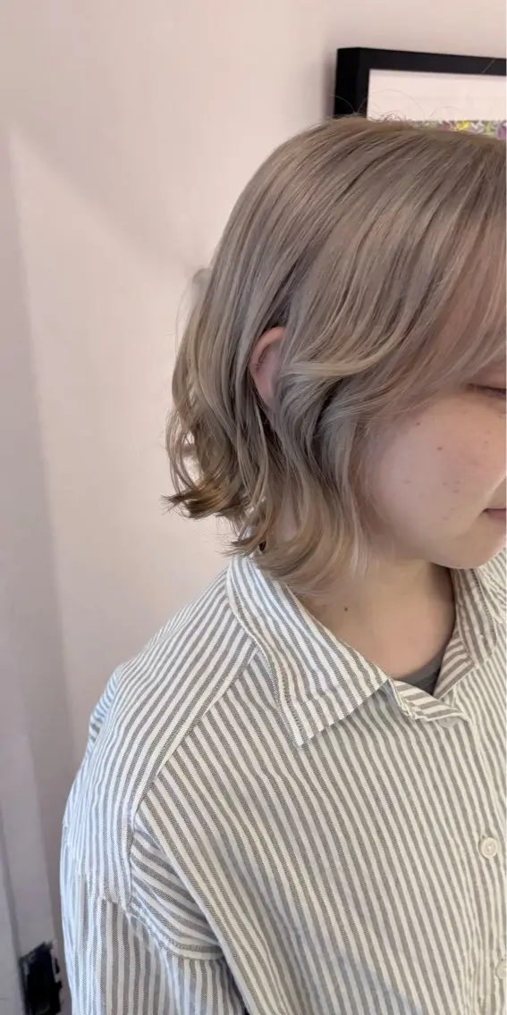 カラー yukie/ ブリーチカラーのヘアスタイル