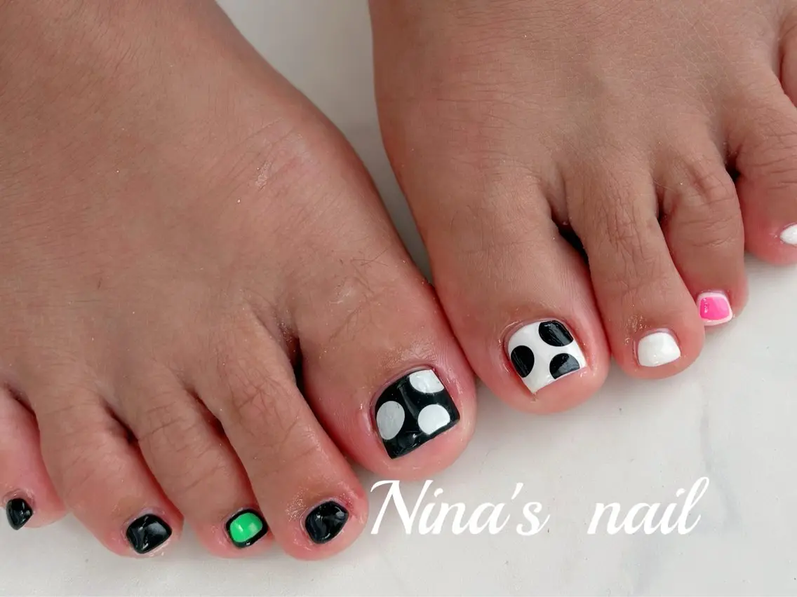 ネイル フットネイル フットネイル Nina's nailのネイルデザイン