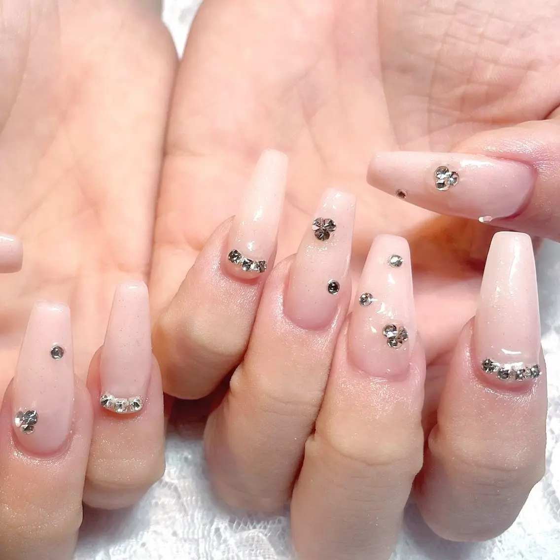 ネイル ストーンネイル ハンドネイル Nail ヌシん家 AKANEのネイルデザイン