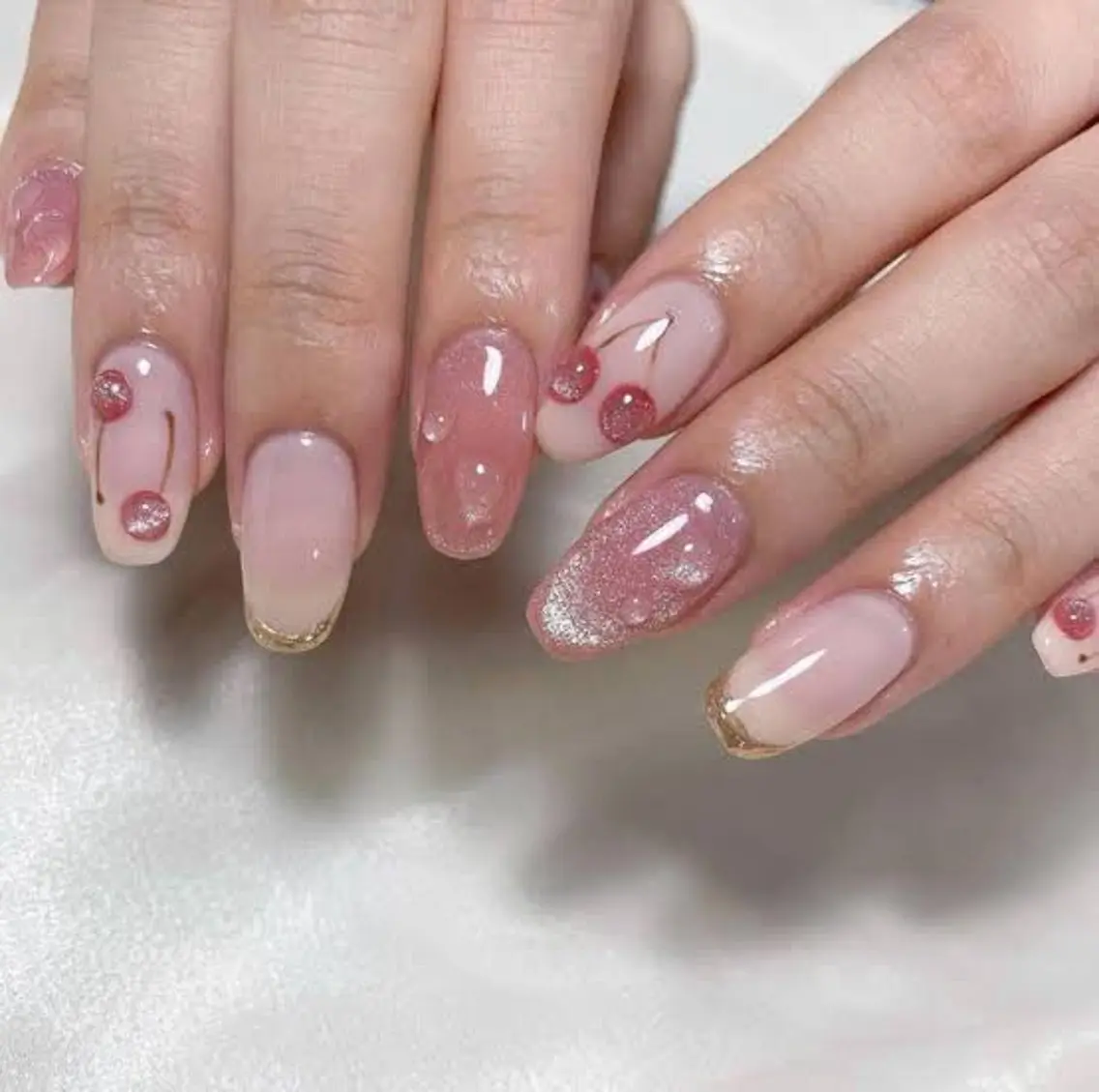 ネイル モナ& あきのネイルデザイン