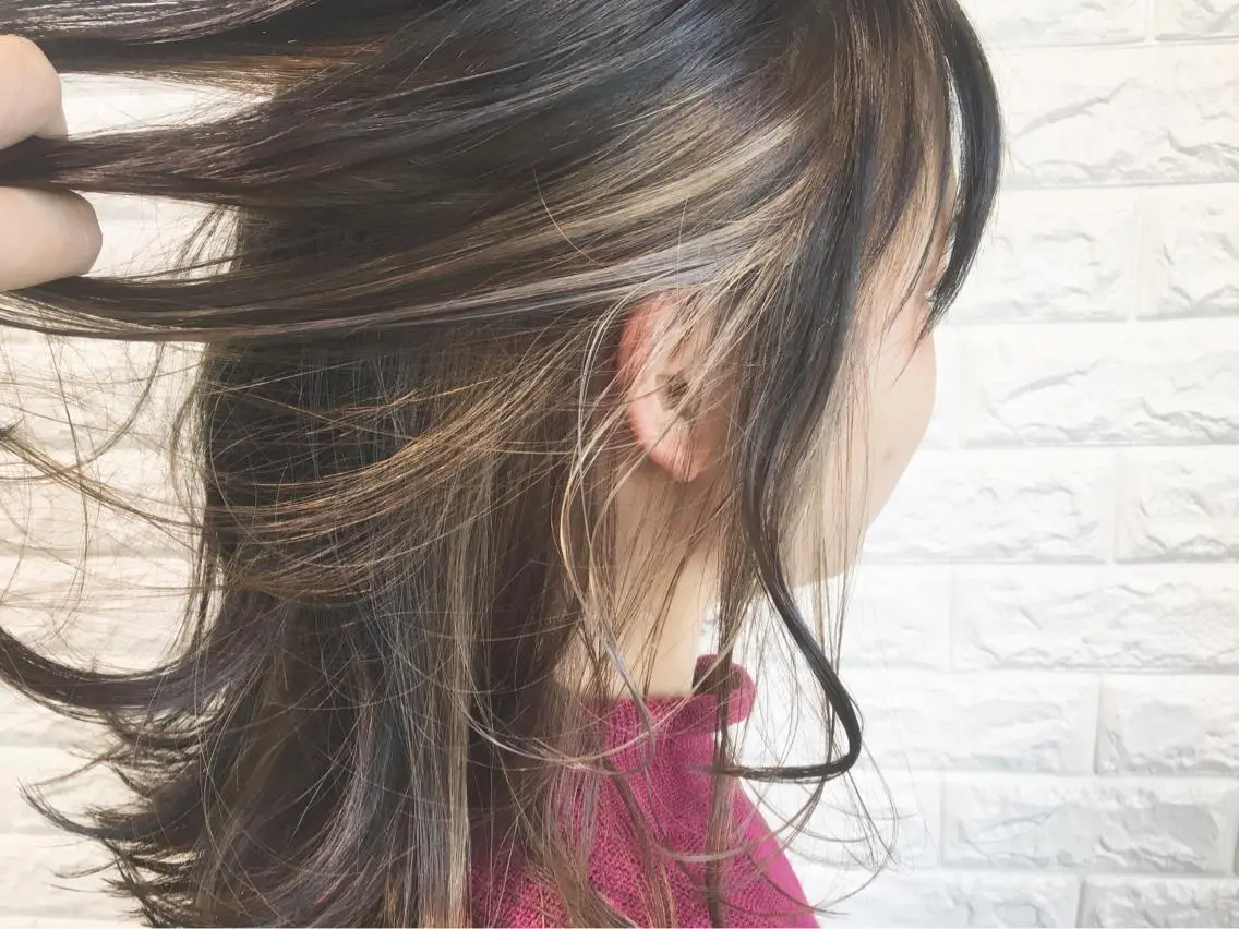 ミディアム カラー ハイライトカラー ハイライト 西本 夏美のヘアスタイル