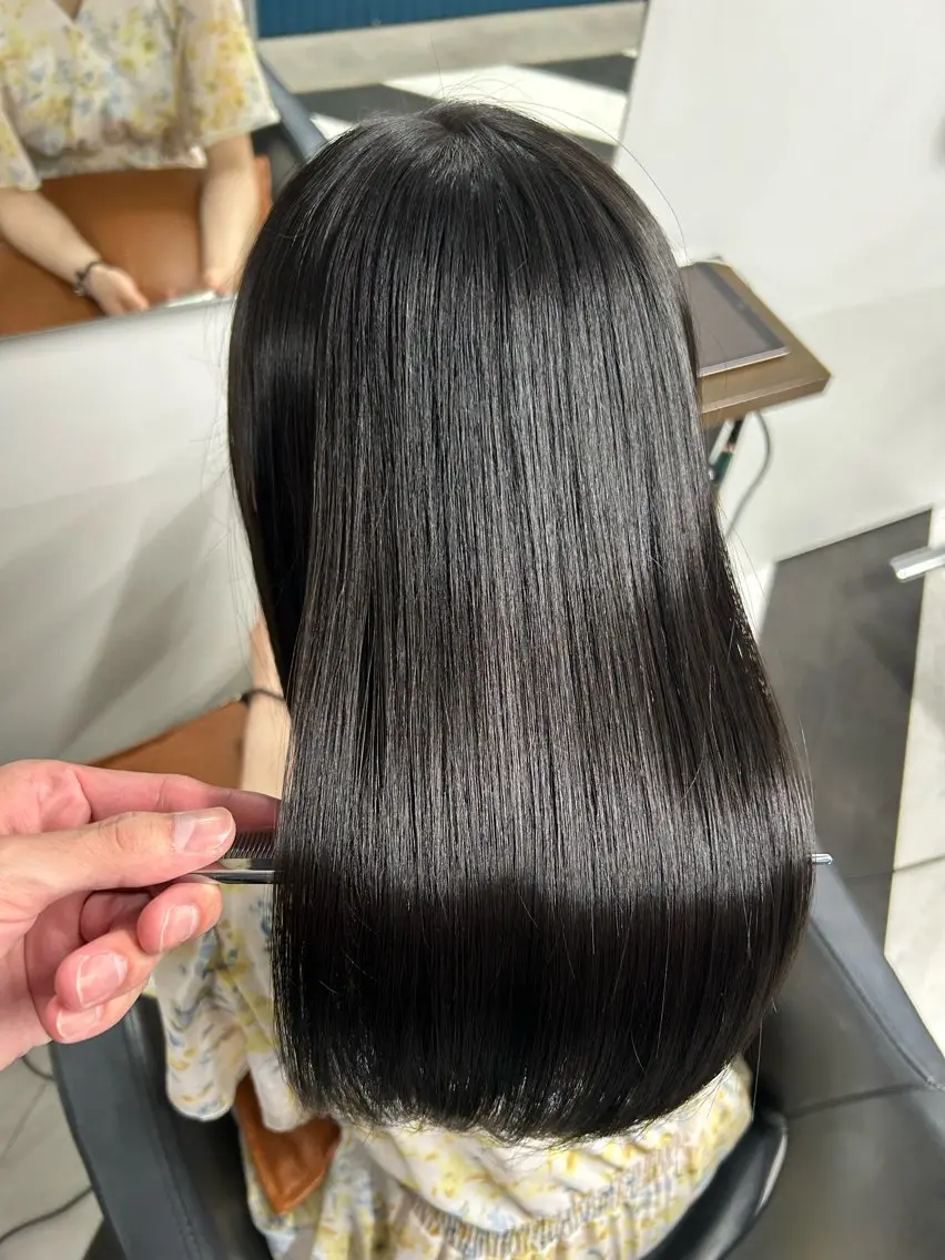 セミロング トリートメント 圧倒的髪質改善 ✂︎飯島悠介のヘアスタイル
