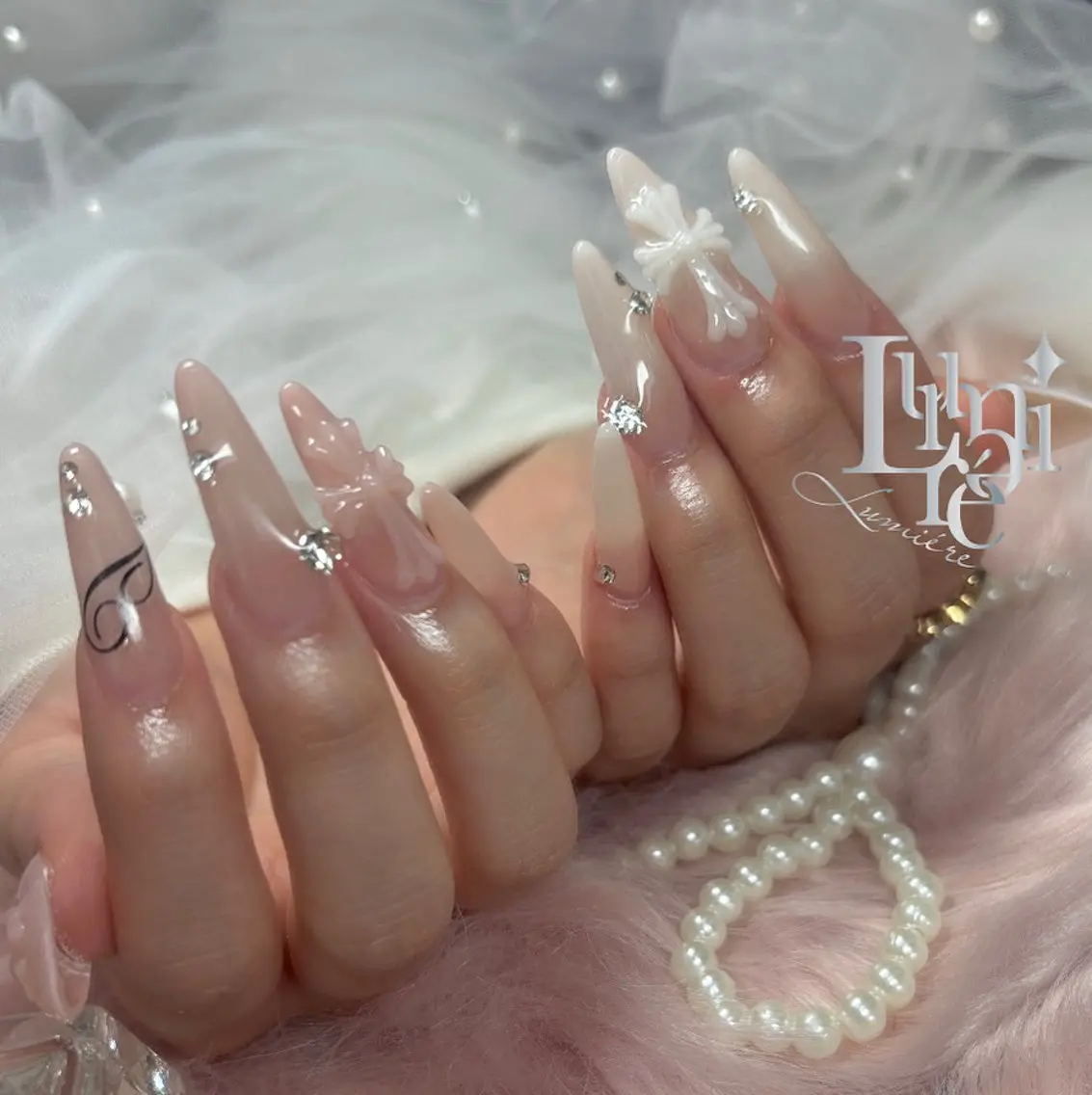 ネイル ハンドネイル Lumière｜ ロング｜ワンホンのネイルデザイン