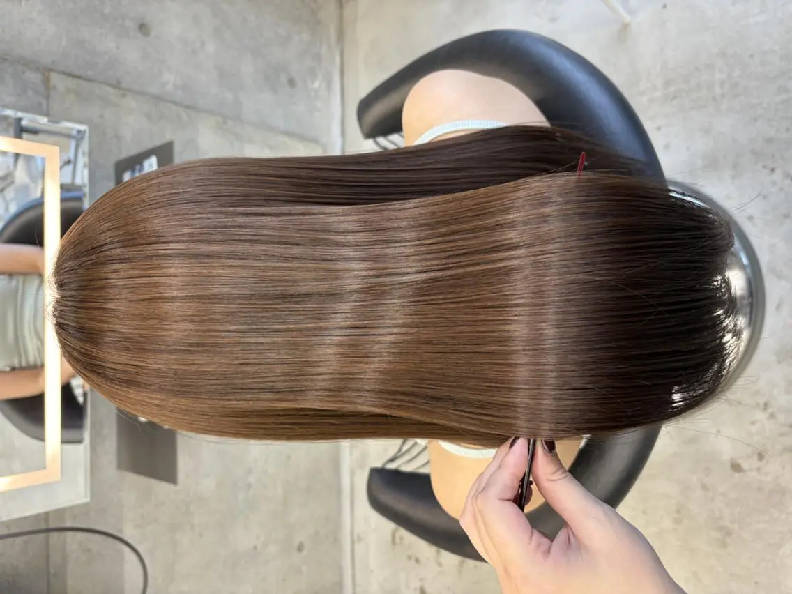 ロング カラー qiie/ハイトーン インナーカラーのヘアスタイル