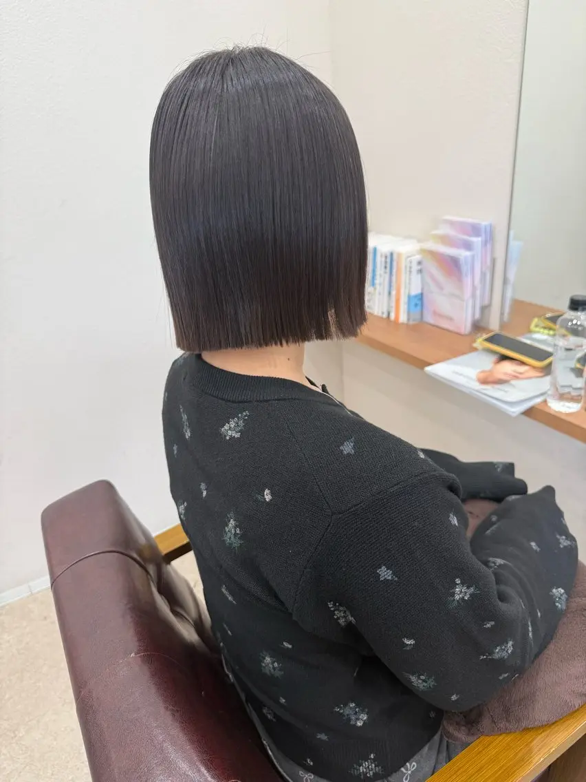 ミディアム カット ヘアカラー トリートメント 鈴木 梨瑚のヘアスタイル