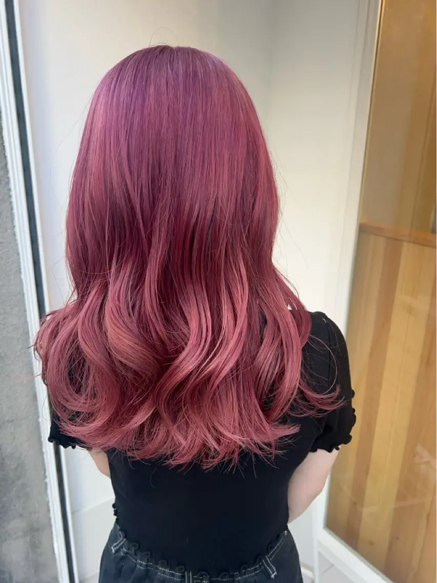 ロング カラー ベージュカラー ダブルカラー ピンクカラー ピンクベージュ トリートメント 髪質改善ミルクティー SATSUKI🌼.のヘアスタイル
