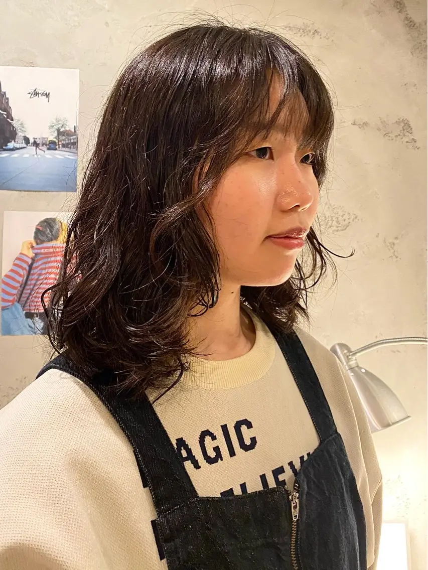 ミディアム ブリーチカラー/ブロ ンドレイヤーカットのヘアスタイル