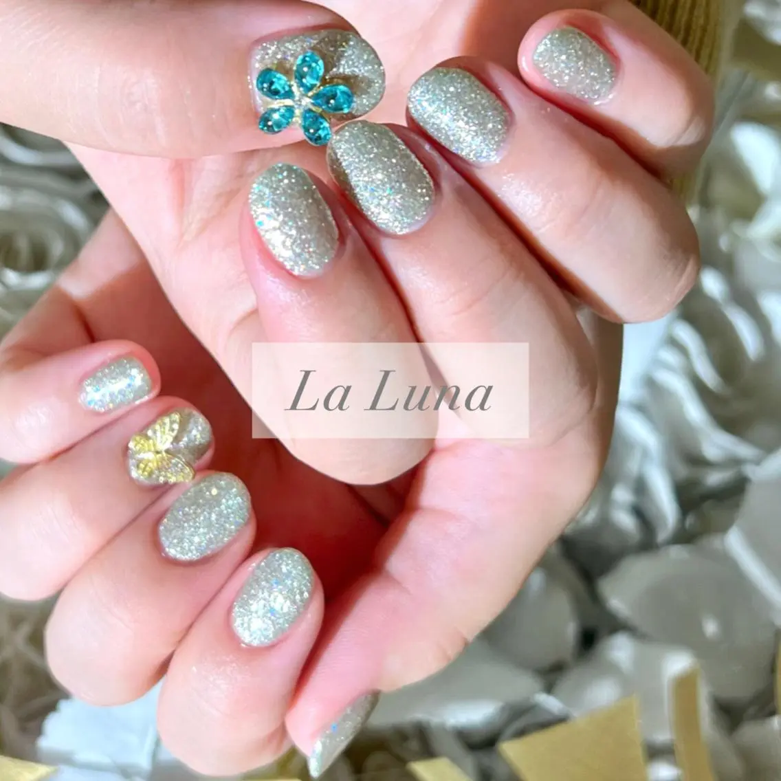 ネイル LaLuna🌙 Natsukiのネイルデザイン
