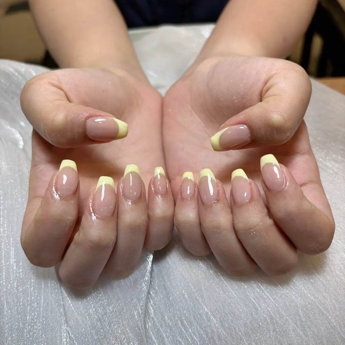 ネイル フレンチネイル 黄色 ハンドネイル HANA みゆうのネイルデザイン