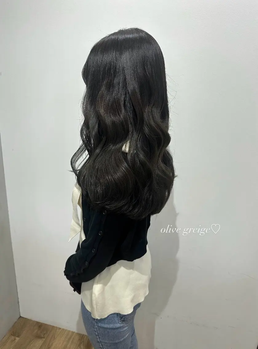 ロング カラー ヘアアレンジ 透明感カラー ヘアカラー トリートメント Himawari♡ 柔らかいカラーのヘアスタイル