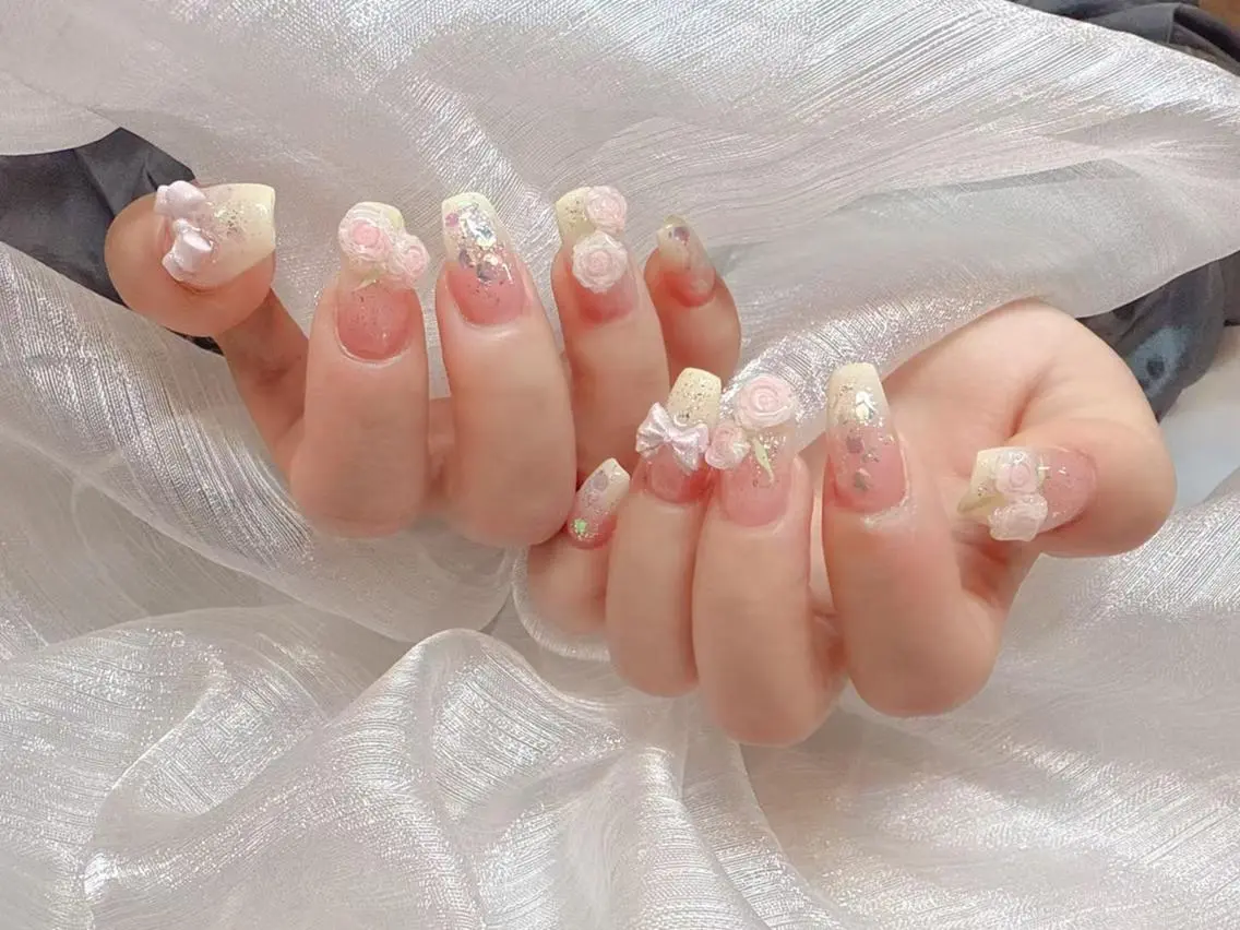 ネイル Demure Amy 銀座店のネイルデザイン