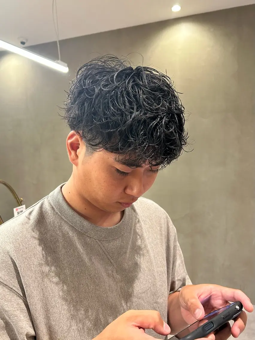 メンズ メンズパーマ AILERON 神村のヘアスタイル