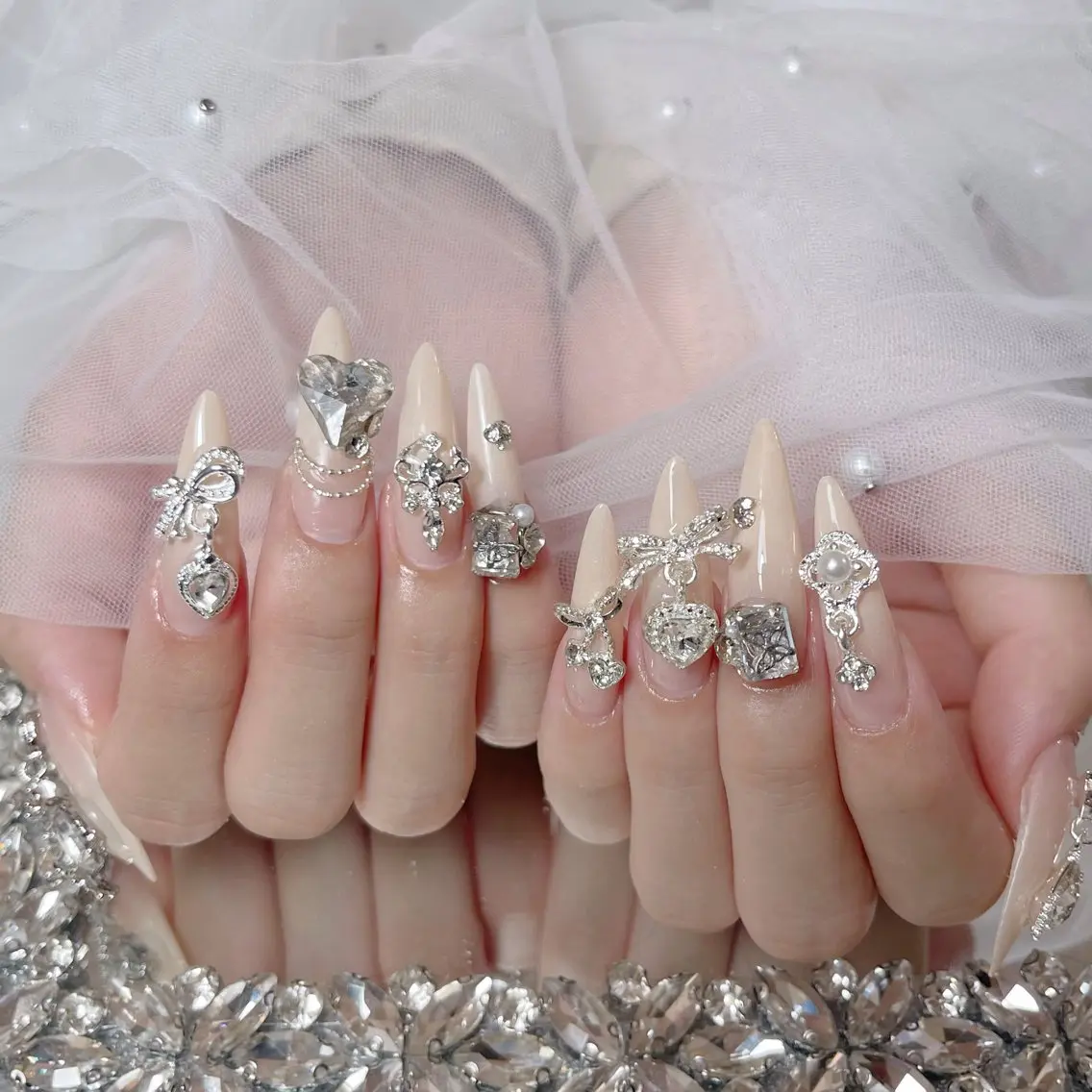 ネイル オーロラネイル 長さ出し フラッシュネイル フレンチネイル ジェルネイル ハンドネイル ハンドケア CiCi NailSalonのネイルデザイン
