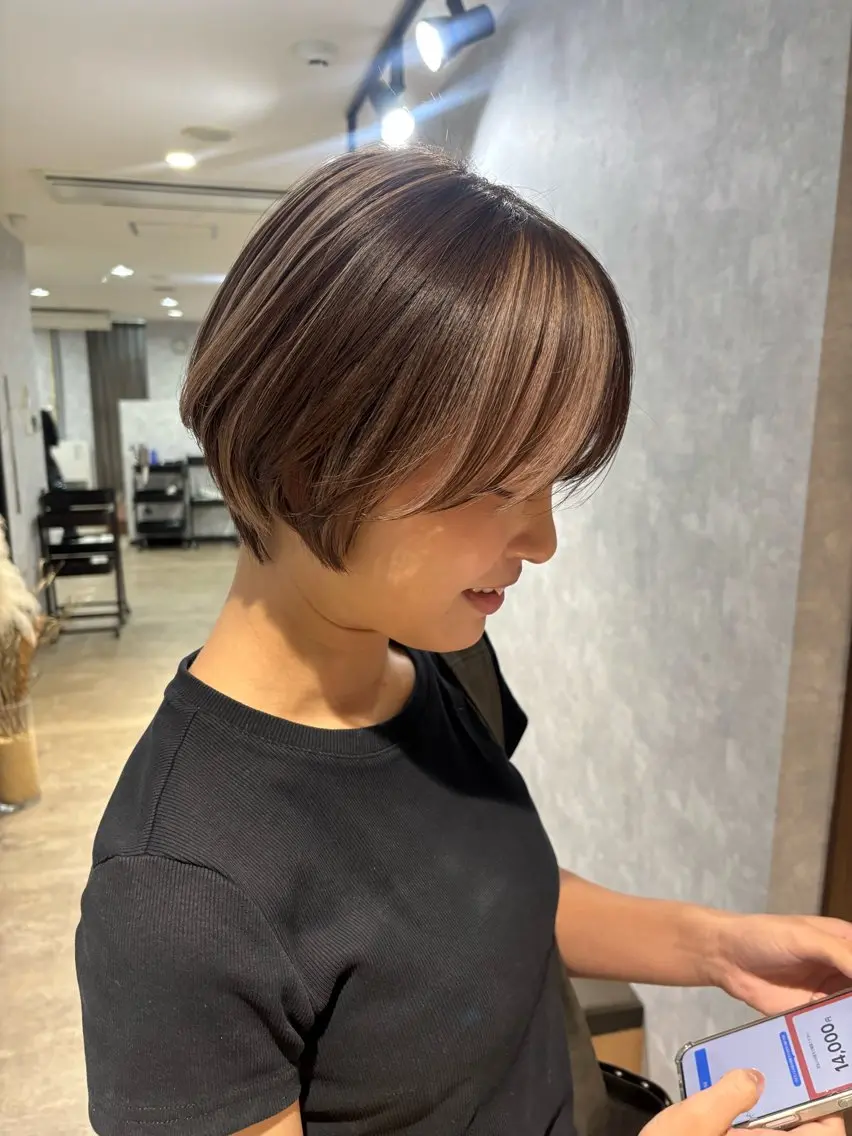 ショート カラー カット ヘアカラー トリートメント 🌐NATSUMI 🌐【寒色カラー】のヘアスタイル
