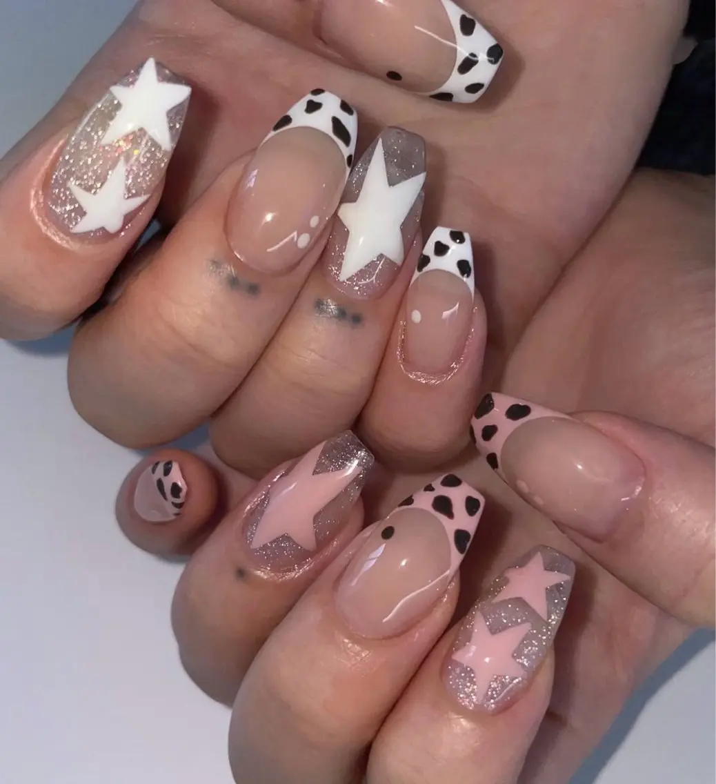 ネイル アートネイル チークネイル 氷ネイル・うるうるネイル 韓国ネイル マグネットネイル ハンドネイル NAILS168 新大久保店のネイルデザイン