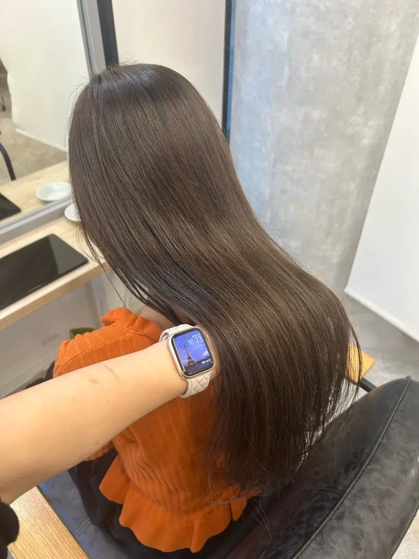 ロング カラー ヘアカラー トリートメント otoha✳︎ くすみ艶カラーのヘアスタイル