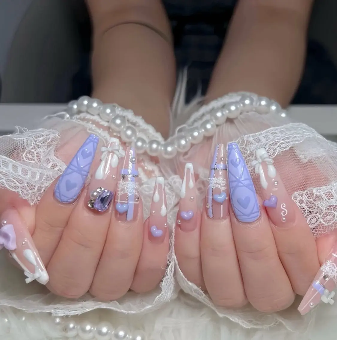 ネイル アートネイル ボルドー フレンチネイル ジェルネイル 氷ネイル・うるうるネイル ハンドネイル Julie NailSalonのネイルデザイン
