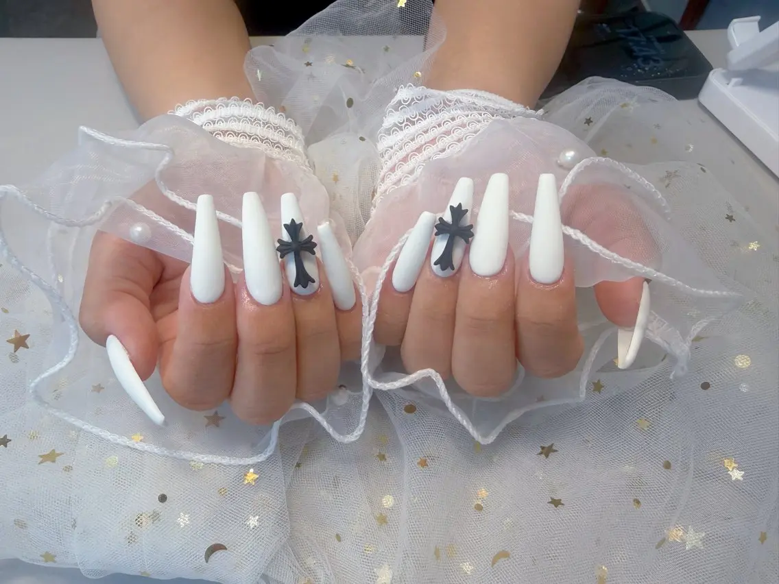 ネイル 長さ出し マットネイル ワンカラーネイル ネイルチップ U.MI Nail Salonのネイルデザイン