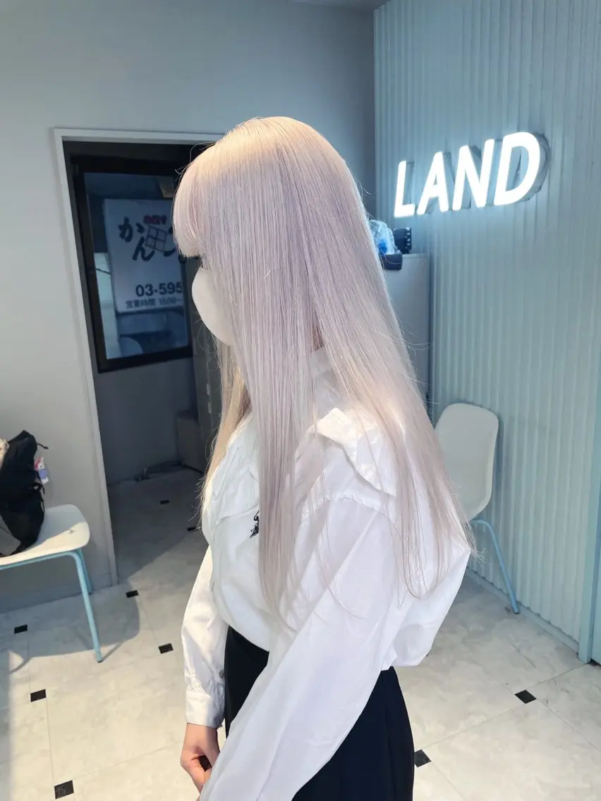 セミロング ブリーチ✖️ 縮毛LANDのヘアスタイル