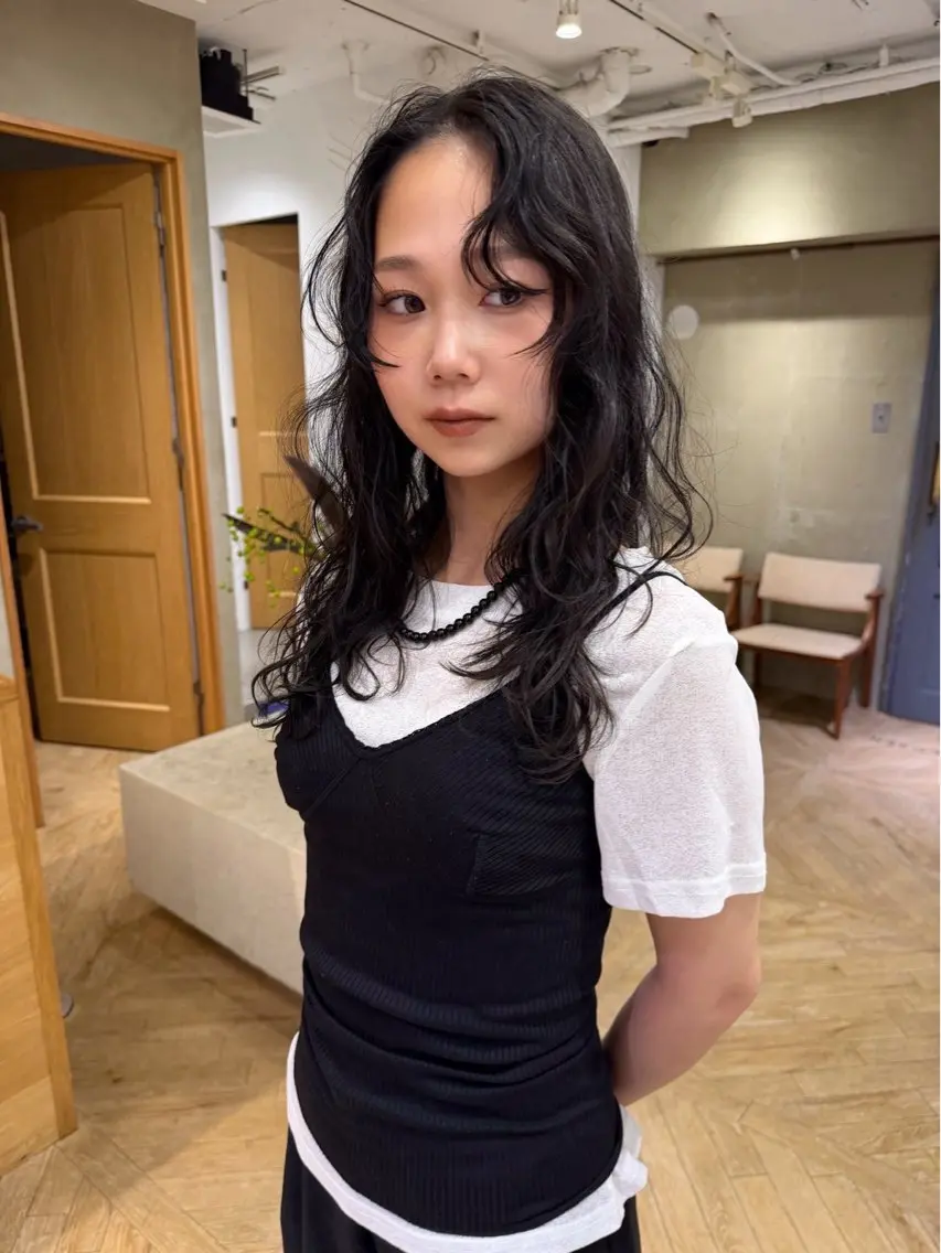 セミロング いろは🧤 カラーモデル/栄のヘアスタイル